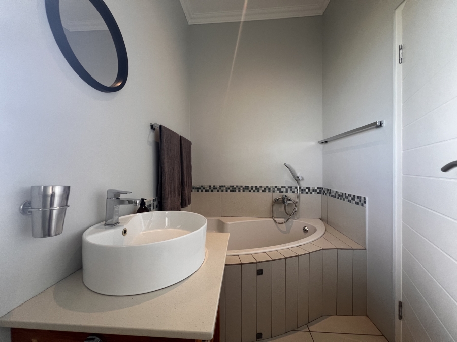 5 Bedroom Property for Sale in Myburgh Park Western Cape